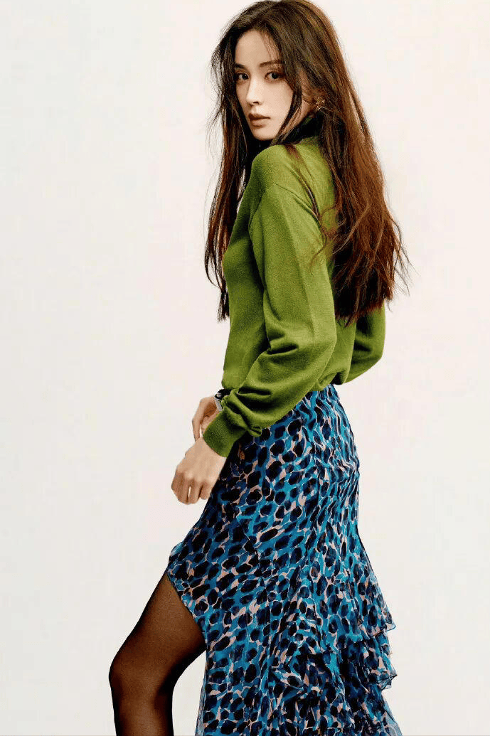 娜扎最新时尚大片亮相颜值绝美高级网友看后直呼太惊艳