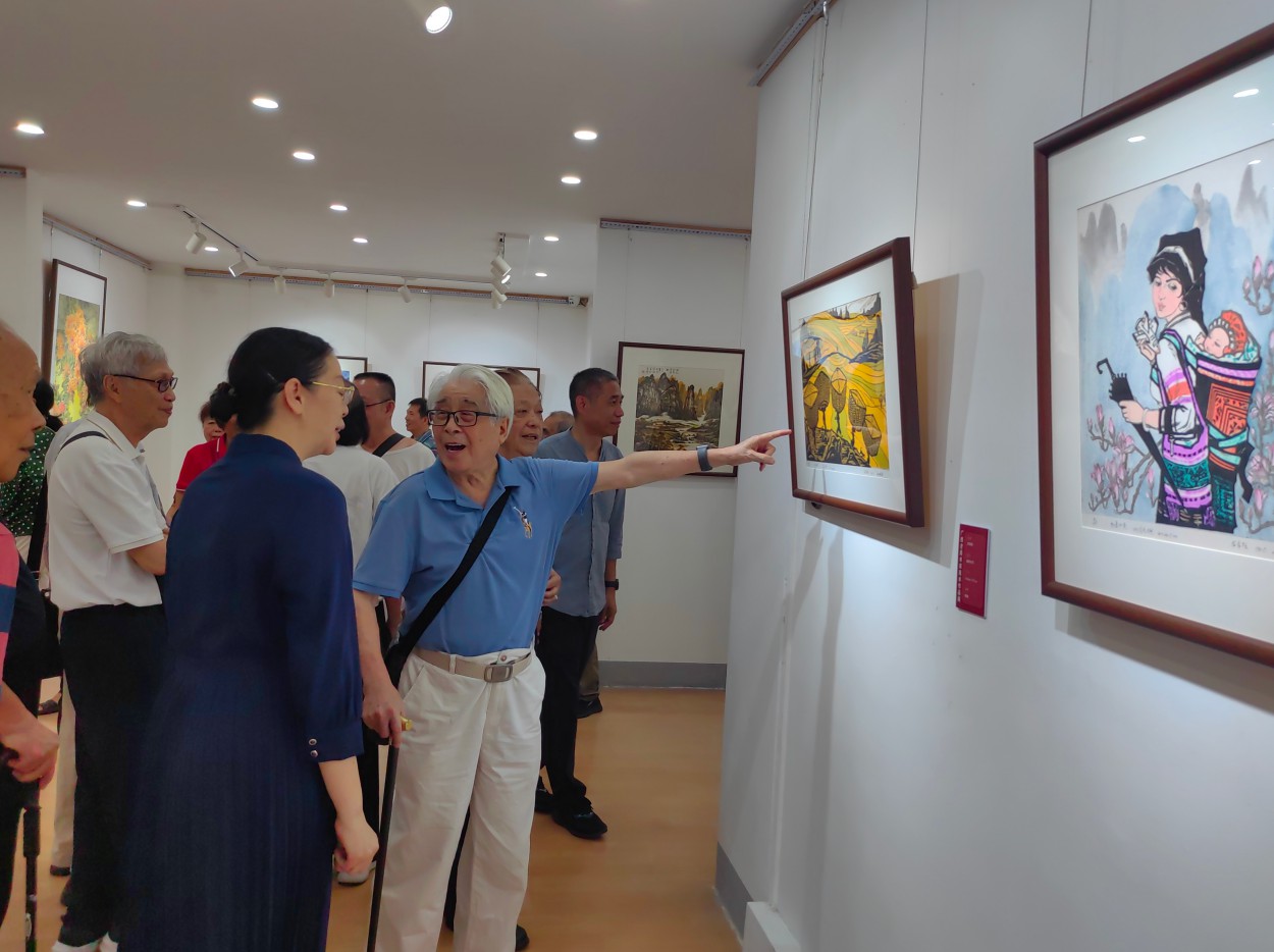 广西老美术家美术作品展在南宁展出